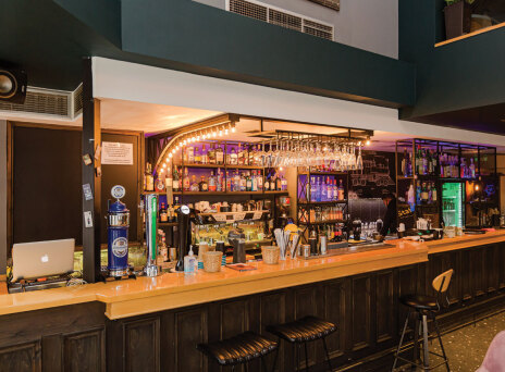 T + Toggs, καφές, brunch, aperitivo και socializing στην Πλατεία Βαρνάβα