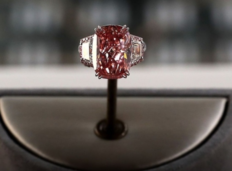 ροζ δαχτυλίδι