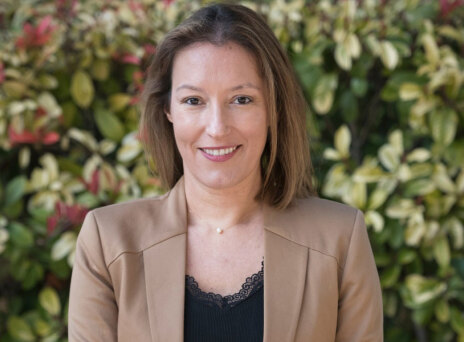 Ιστορίες για τη Γυάλινη Οροφή: Η ιστορία της Τζένης Λειβαδάρου (Μηχανικός καινοτομίας εξειδικευμένη σε θέματα ενεργειακής μετάβασης) στη στήλη που ενώνει τις γυναίκες από τη Story Mentor