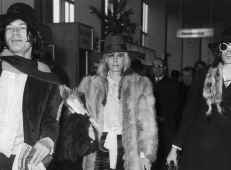 Το ντοκιμαντέρ «Catching Fire: The Story of Anita Pallenberg» παρουσιάζει τη θυελλώδη ζωή της ηθοποιού και μοντέλου Ανίτα Πάλενμπεργκ - Οι σχέσεις της με τα μέλη των Rolling Stones, Κιθ Ρίτσαρντς, Μικ Τζάγκερ και Μπράιαν Τζόουνς