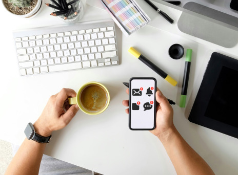 Εχθρικά μηνύματα στο κινητό