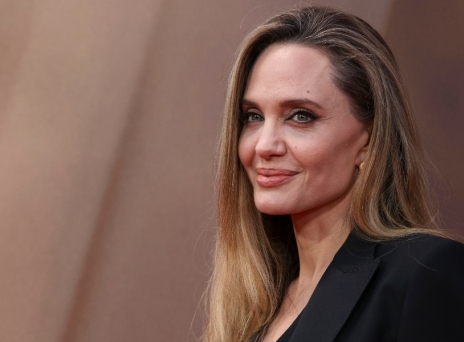 Τα ντροπιαστικά σχόλια για τον νέο σύντροφο της Τζολί 