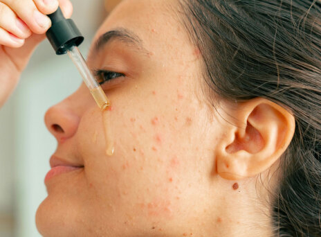 Resurfacing Retinol Serum της CeraVe