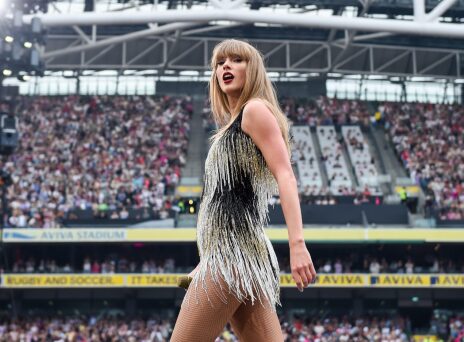 Τέιλορ Σουίφτ: Πού μοίρασε τα 197 εκ. δολάρια