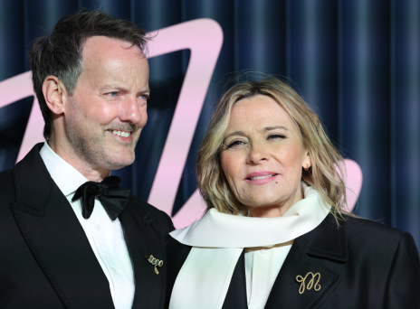 Παντρεύτηκε για 4η φορά η Κιμ Κατράλ - Τον επί σειρά ετών σύντροφό της, Ράσελ Τόμας