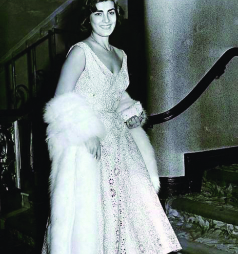  Οι λαμπερές κοσμικές εμφανίσεις της ήταν συχνές