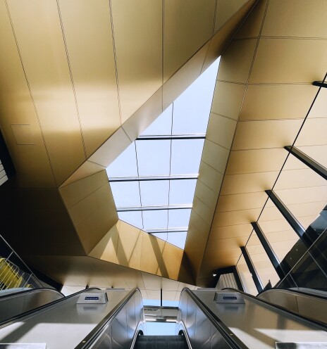 Η Χρύσα Σταματοπούλου μιλάει για την αρχιτεκτονική του μέλλοντος και τα σχέδια που υλοποιεί με τους Grimshaw Architects