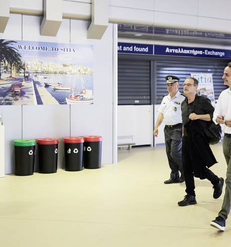 Συνοδεύοντας τον Κυριάκο Μητσοτάκη στην περιοδεία του στην Κρήτη