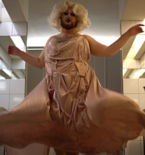 Που πάνε οι zoomers της Αθήνας όταν βγαίνουν;