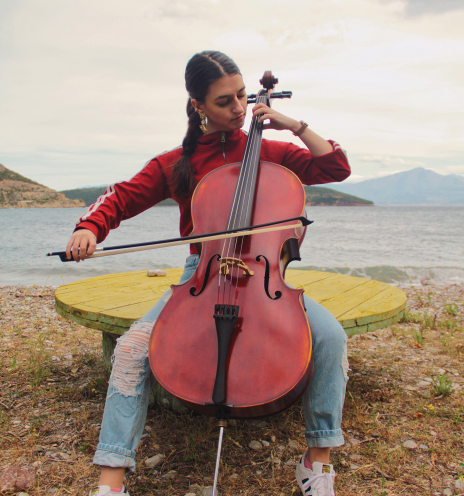 Έλενα Λεώνη