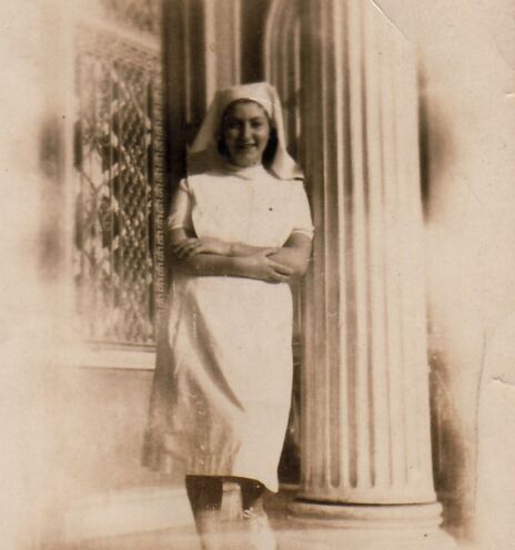 Η Έλλη Σακκή στο Στρατιωτικό Νοσοκομείο του Βόλου 