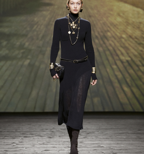 CHANEL: Η επίδειξη της συλλογής FW24-25 στο Παρίσι 