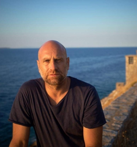 Κωστής Βελώνης