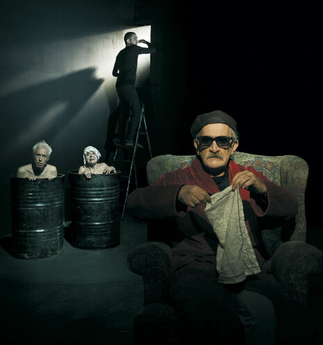 Σκηνή από την θεατρική παράσταση «Το τέλος του παιχνιδιού»