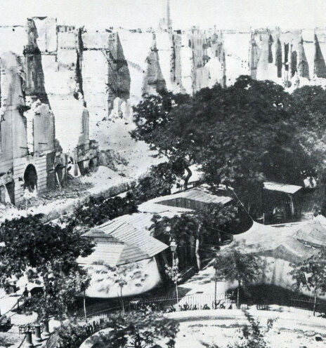 1882, Άποψη της πλατείας Προξένων μετά τον βομβαρδισμό της Αλεξάνδρειας και την πυρκαγιά που ακολούθησε ©Φοριγιό