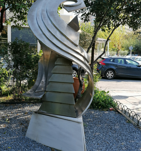 Η Ισπανίδα Χορεύτρια, Πλατεία Μαδρίτης