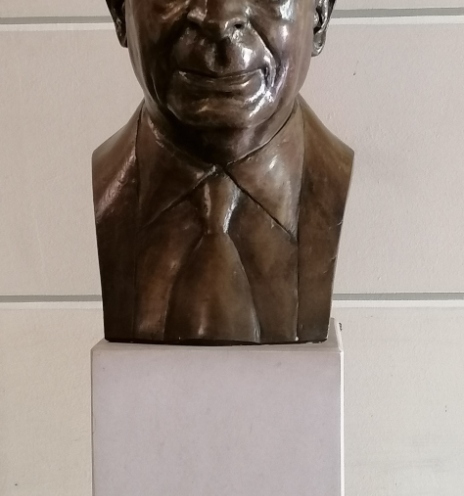 Προτομή του Λάμπρου Ευταξία