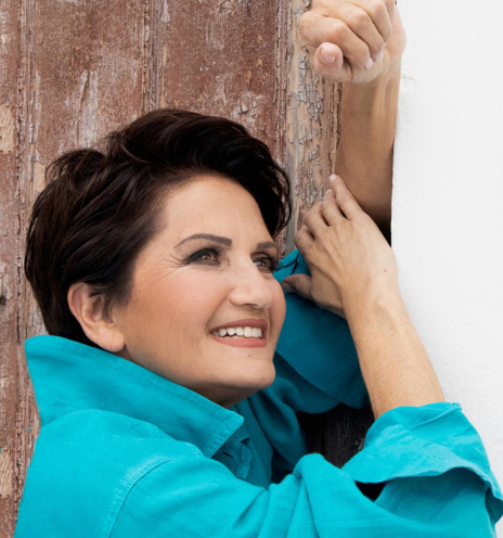 Άλκηστις Πρωτοψάλτη