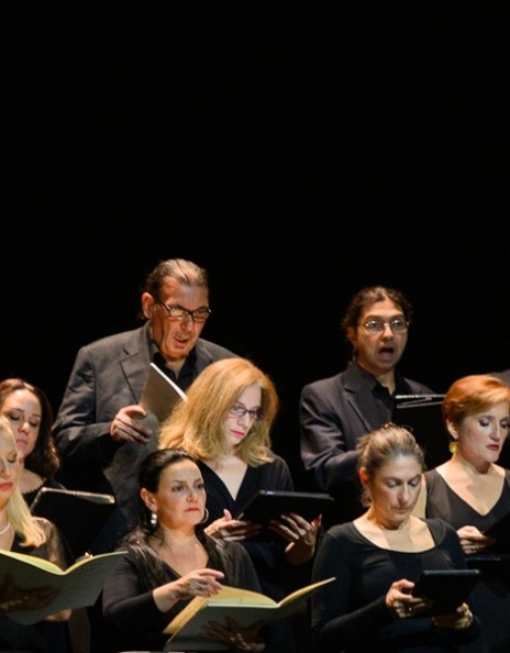 Η Χορωδία του Δήμου Αθηναίων στην εκδήλωση «Τρεις Θεατρικοί Μύθοι» στο Ολύμπια