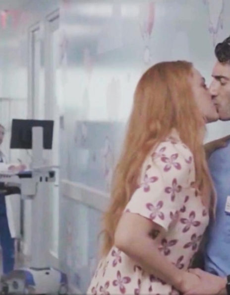 Στιγμιότυπο από την κομμένη σκηνή φιλιού του Μπαλντόνι με τη Λάιβλι 