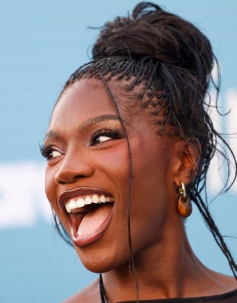 TikTok: Aνακοίνωσε τα μουσικά highlights του 2025 - KATSEYE, Connie Francis και Doechii πρωταγωνιστούν στις τάσεις της χρονιάς στην πλατφόρμα