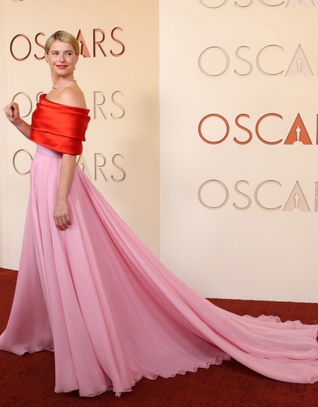 Όσκαρ 2026: Τι φόρεσαν οι celebrities στο κόκκινο χαλί