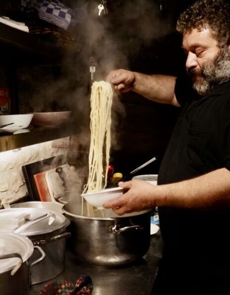 Στην ταβέρνα του Γιάννη