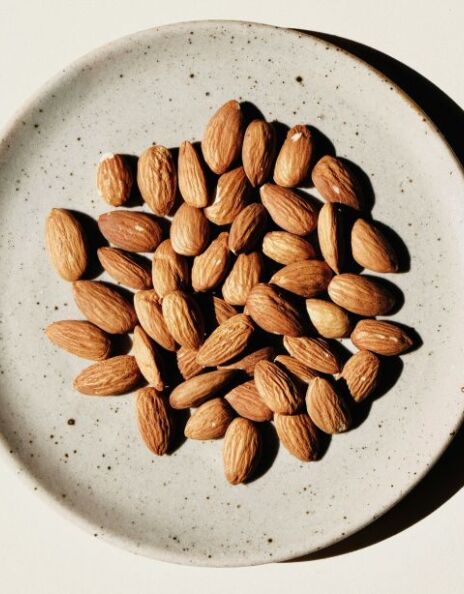 Αμύγδαλα, μια νόστιμη και ευχάριστη υπερτροφή