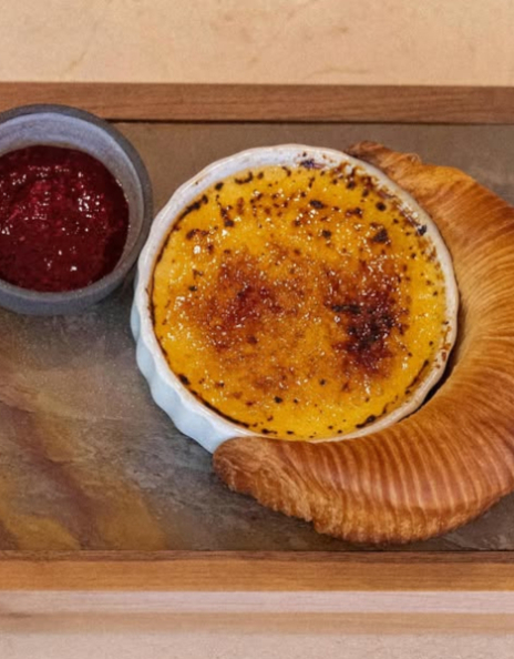 Η Crème Brûlée του Byzantino Grande Brasserie