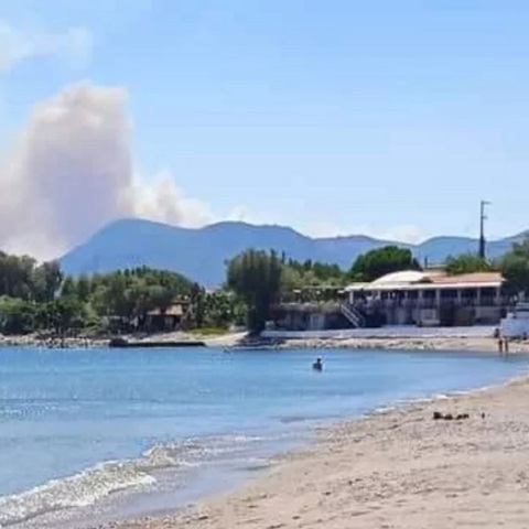 Μεγάλη φωτιά στο Παλαιοχώρι Σάμου