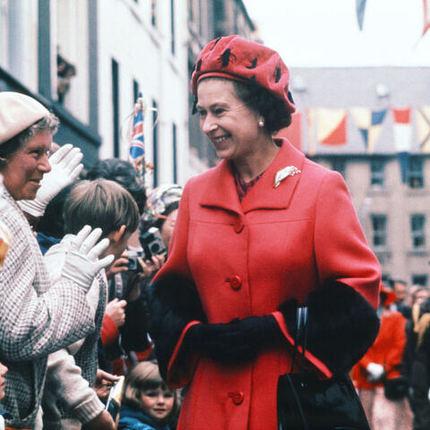 Βασίλισσα Ελισάβετ: Η μονάρχης που εφηύρε το «ντύσιμο της διπλωματίας»