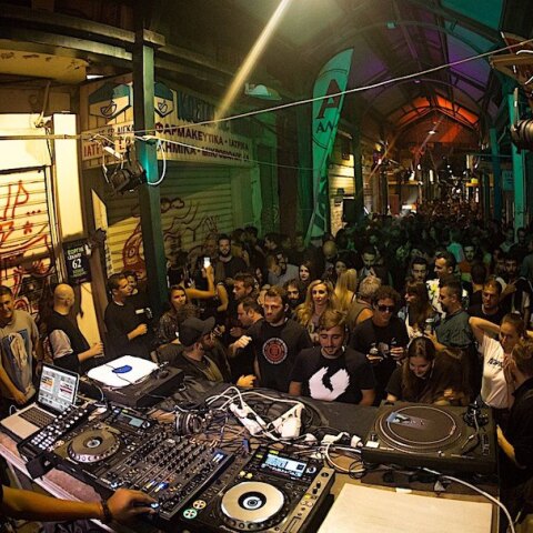 Θεσσαλονίκη, τώρα: Η καρδιά της πόλης χτυπά στο Casablanca social club και στο 5ο Kapani Project 