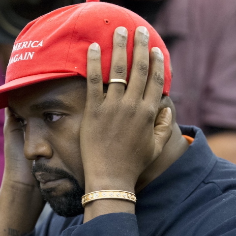 Ο Balenciaga τερμάτισε τη συνεργασία του με τον Κάνιε Γουέστ