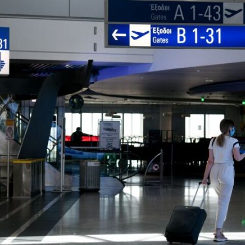 Πήγαινε για Κάιρο με 850.000 ευρώ στη βαλίτσα του