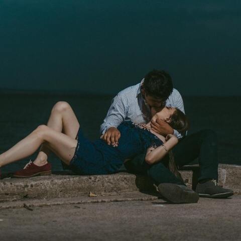 Mouth buddies: Η νέα, παράξενη τάση γνωριμιών θέλει ατελείωτα φιλιά μεταξύ αγνώστων