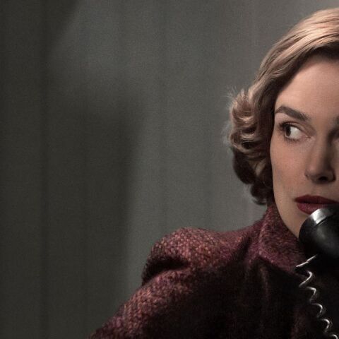 Boston Strangler: Η ταινία με την Κίρα Νάιτλι για τη συνταρακτική υπόθεση των 13 φρικιαστικών γυναικοκτονιών στην Βοστώνη των 60s, που προβάλλεται στο Disney+