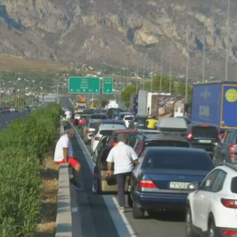 Ταλαιπωρία στη Νέα Εθνική Οδό Αθηνών-Κορίνθου