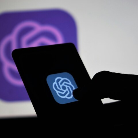 Τι στο καλό συμβαίνει με την Open-AI;