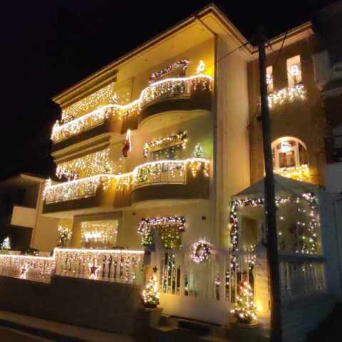 Εντυπωσιακά στολισμένο σπίτι στην Κοζάνη