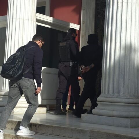 Έγκλημα στην Εύβοια: Απολογείται ο 29χρονος γαμπρός του 66χρονου 