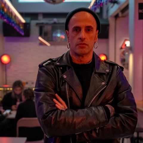 Ο Αστέρης Κουκόντζηλας στο Bord De L’eau