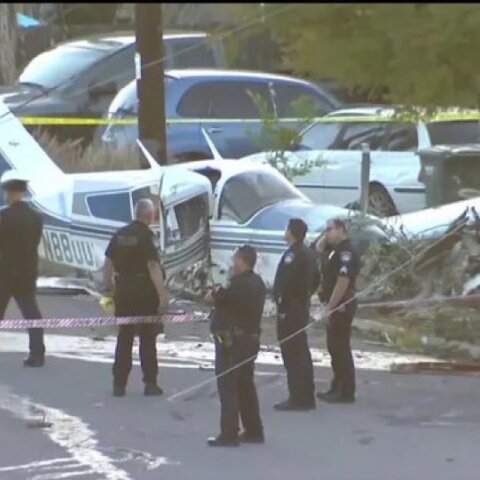 Xάος σε γειτονιά του Σαν Ντιέγκο από συντριβή μικρού αεροσκάφους