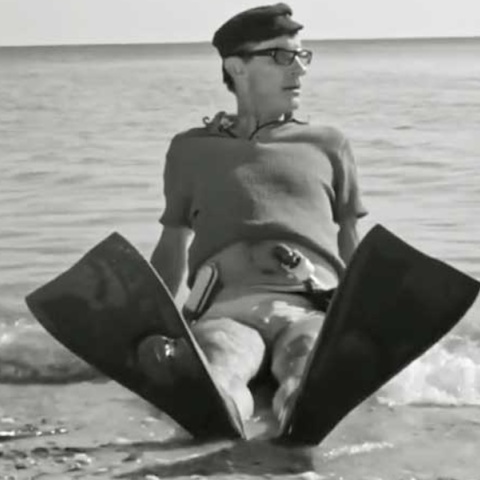 Ο Ντίνος Ηλιόπουλος στην ταινία Ό,τι λάμπει είναι χρυσός