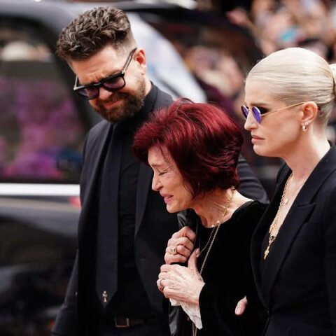 Κατάρρευσε η Σάρον Όσμπορν στην κηδεία του Όζι