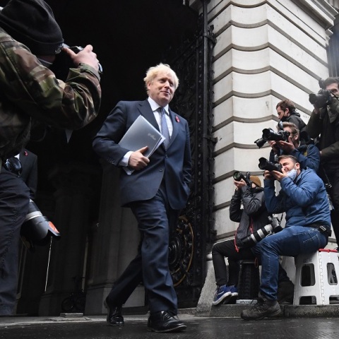 Μπόρις Τζόνσον: Οι πρώτες αντιδράσεις για την παραίτηση