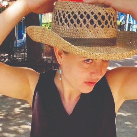 Η illustrator Jenny Kroik.