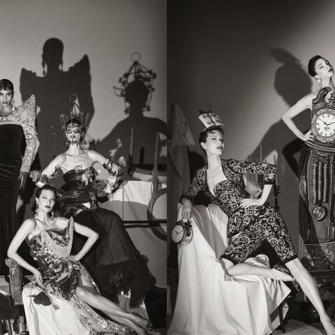 Moschino FW2022: Η νέα ασπρόμαυρη διαφημιστική καμπάνια του οίκου φέρει την υπογραφή του Στίβεν Μάισελ.