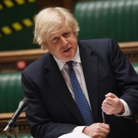 Οι Εργατικοί «στριμώχνουν» τον Τζόνσον με νέα πρόταση μομφής