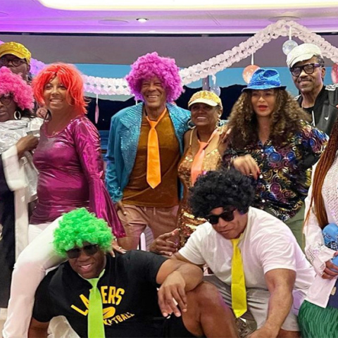 Ο παρουσιαστής Τζίμι Κίμελ ζήλεψε τις διακοπές του Μάτζικ Τζόνσον στην Ελλάδα