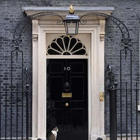 Ντάουνινγκ Στριτ- Ξεκινούν οι ψηφοφορίες